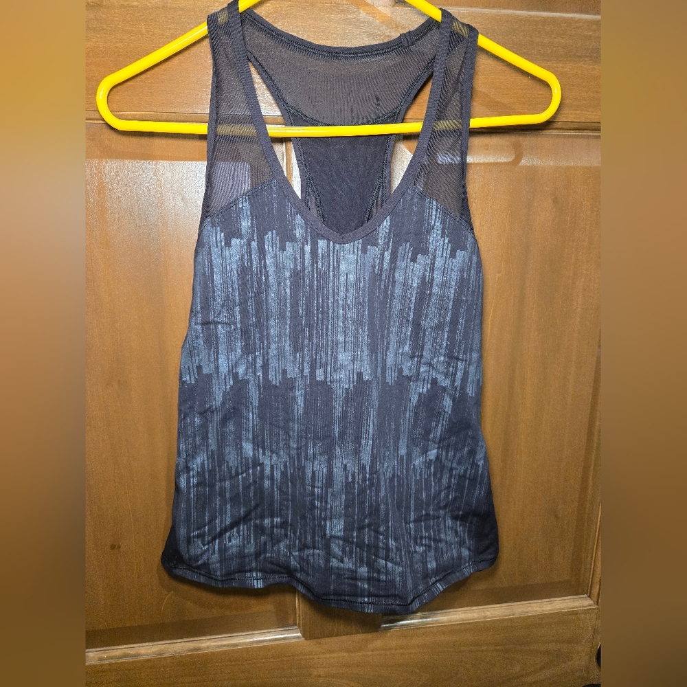 Lululemon tank top